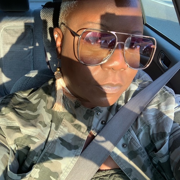 Meet your Posher, Awesome Accents - Picture 1 of 15